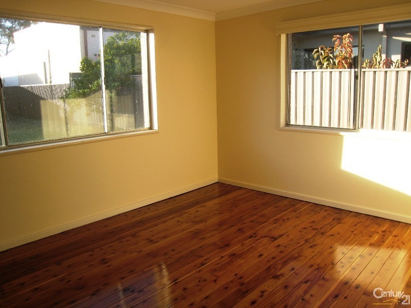 9 Farnham Avenue, Roselands NSW 2196