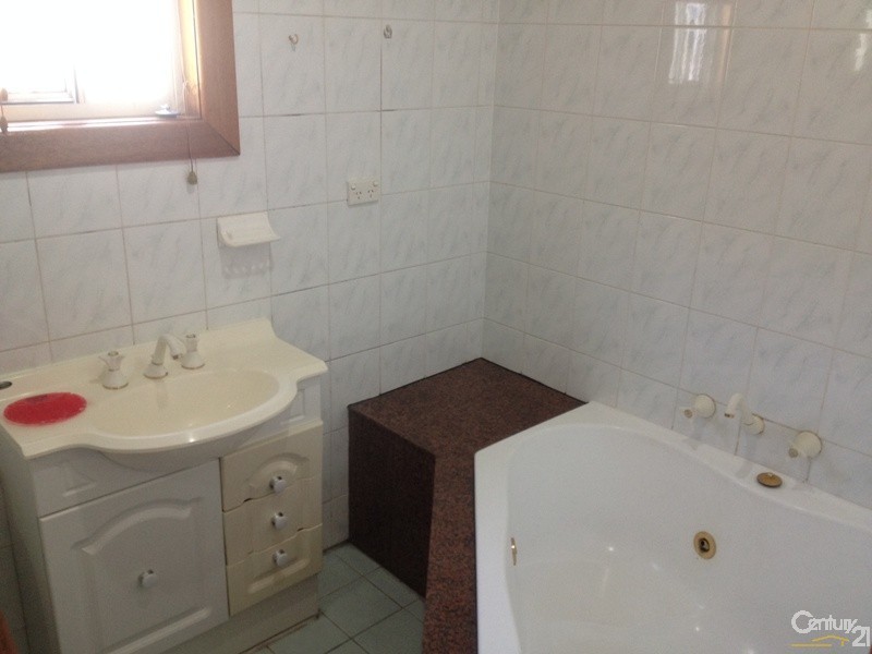 9 Fernbank Street, Marrickville NSW 2204