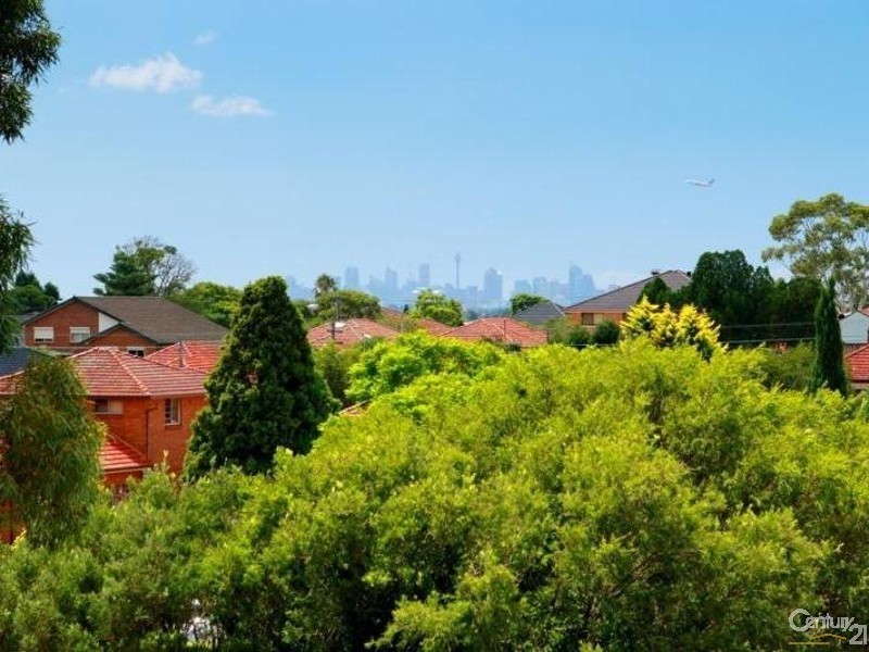 17/11 St Albans Road, Kingsgrove NSW 2208