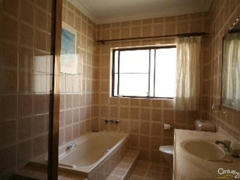 2/9 Laurina Avenue, Earlwood NSW 2206