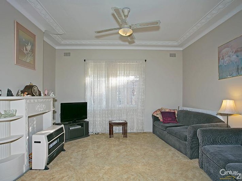 29 Flinders Road, Earlwood NSW 2206