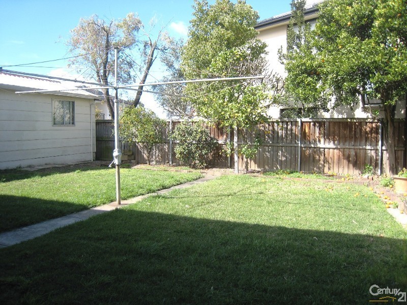 1 Chalford Avenue, Canterbury NSW 2193