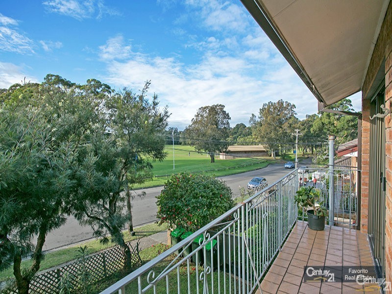 1/8 Flinders Road, Earlwood NSW 2206