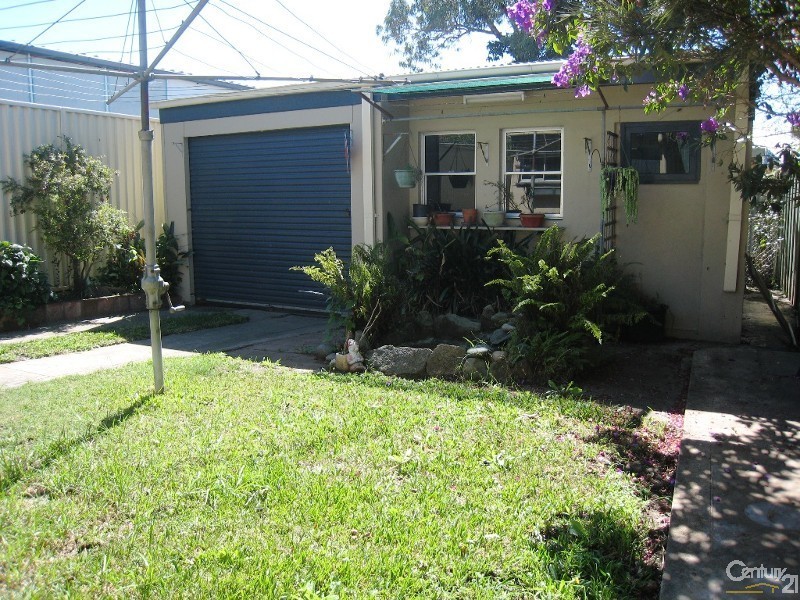 2 Ward Avenue, Canterbury NSW 2193