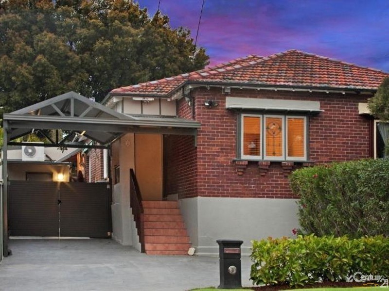 2 Bennett Avenue, Roselands NSW 2196