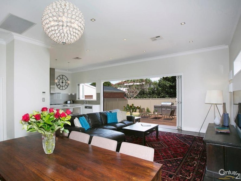 9 Shaw Avenue, Earlwood NSW 2206