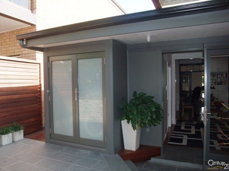 8 Bedford Street, Earlwood NSW 2206