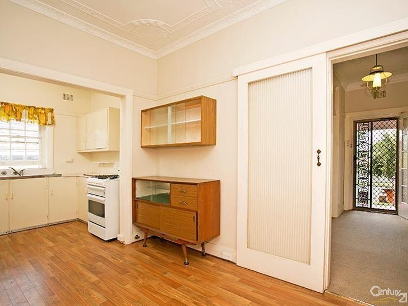 6 Vimy Street, Earlwood NSW 2206