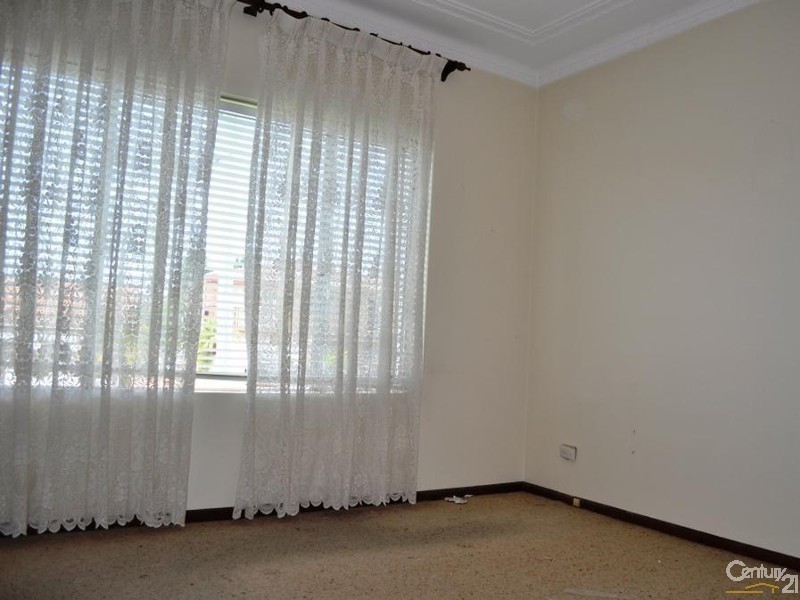 17 Narani Crescent, Earlwood NSW 2206