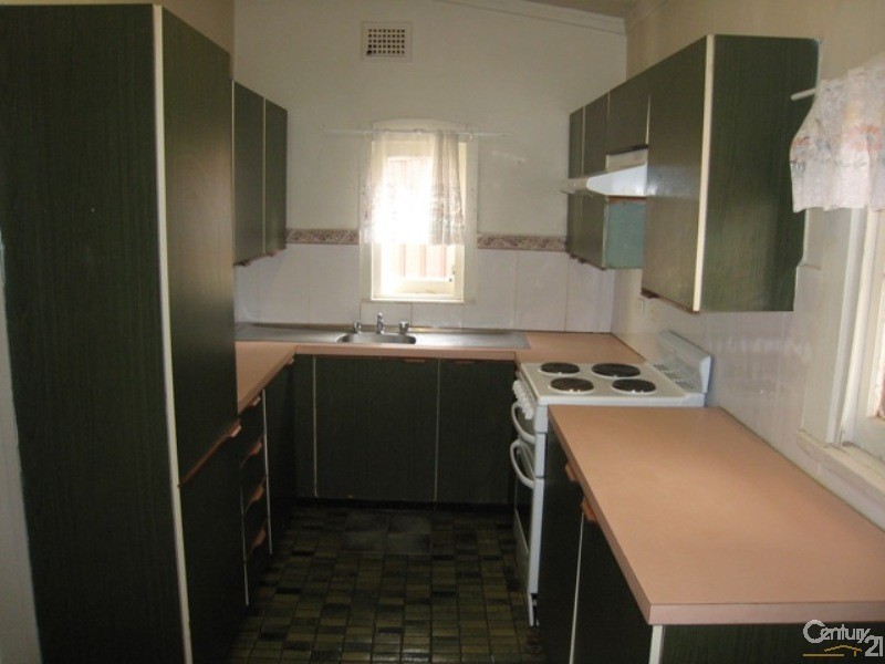 11 Angus Street, Earlwood NSW 2206