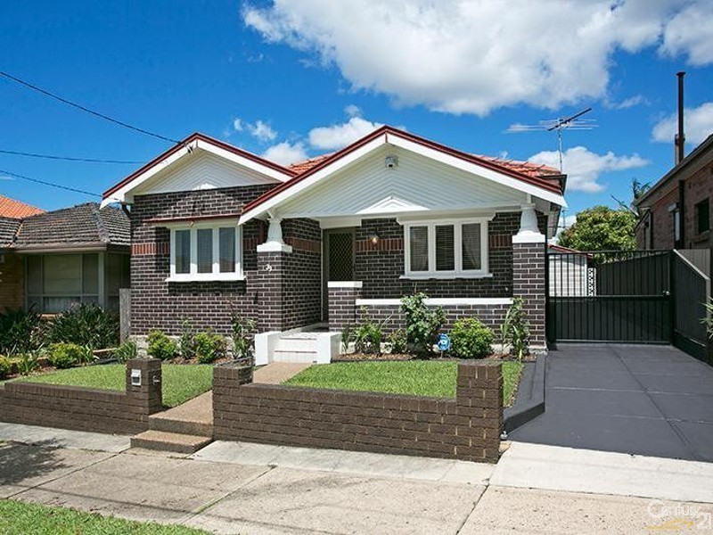 33 Shaw Avenue, Earlwood NSW 2206
