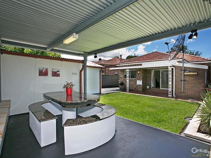 33 Shaw Avenue, Earlwood NSW 2206