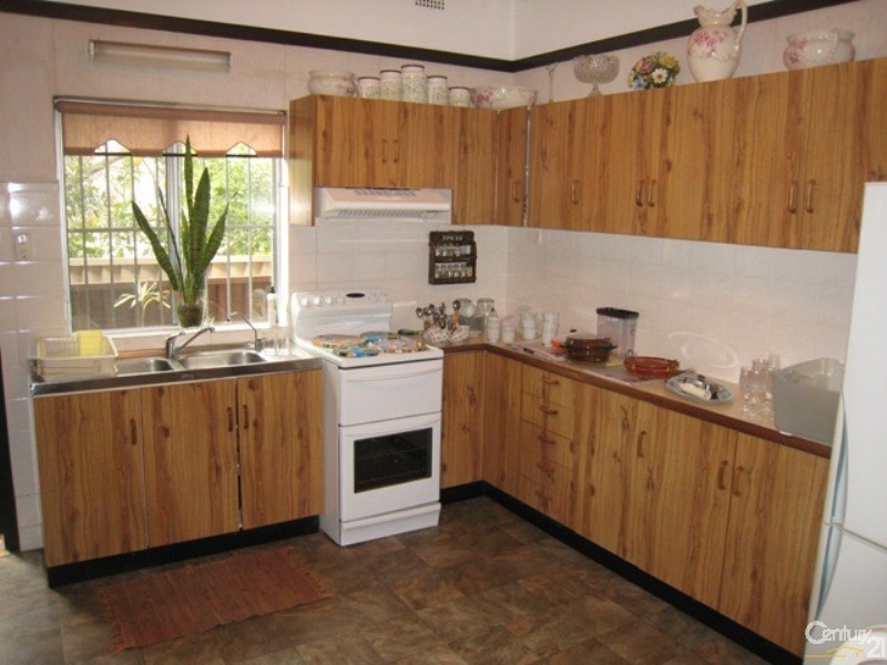 2/2 Lewins Street, Earlwood NSW 2206