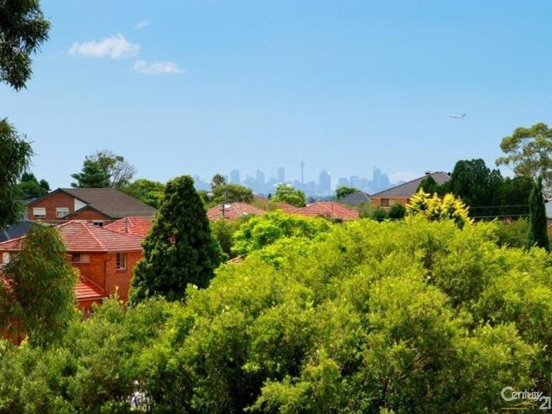 17/11 St Albans Road, Kingsgrove NSW 2208