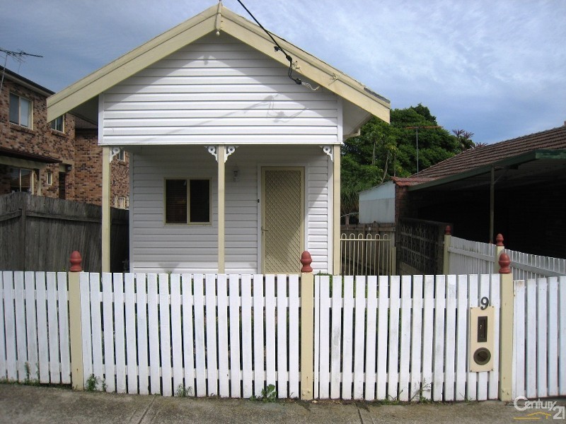 9 River Street, Earlwood NSW 2206