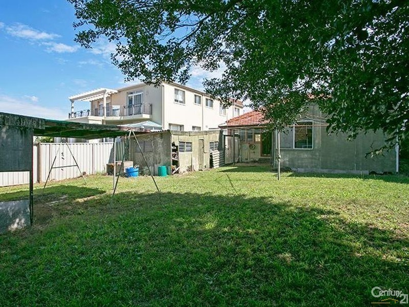 16 Earlwood Avenue, Earlwood NSW 2206