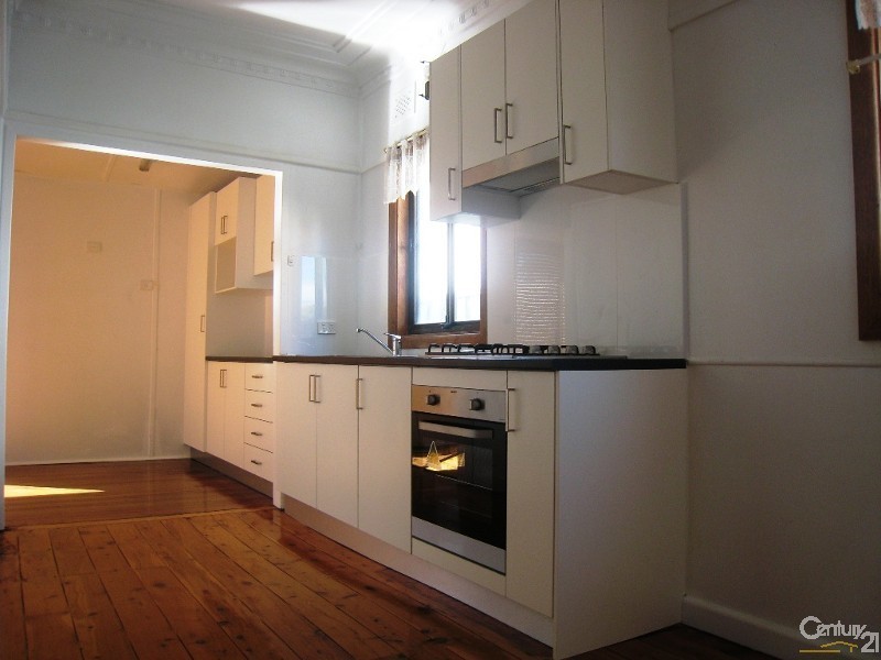 32 Hampden Street, Beverly Hills NSW 2209