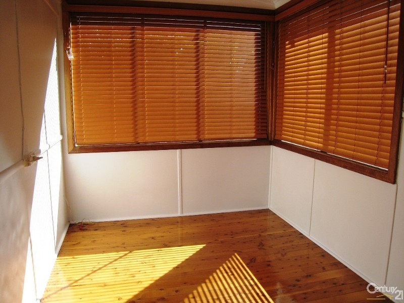 32 Hampden Street, Beverly Hills NSW 2209