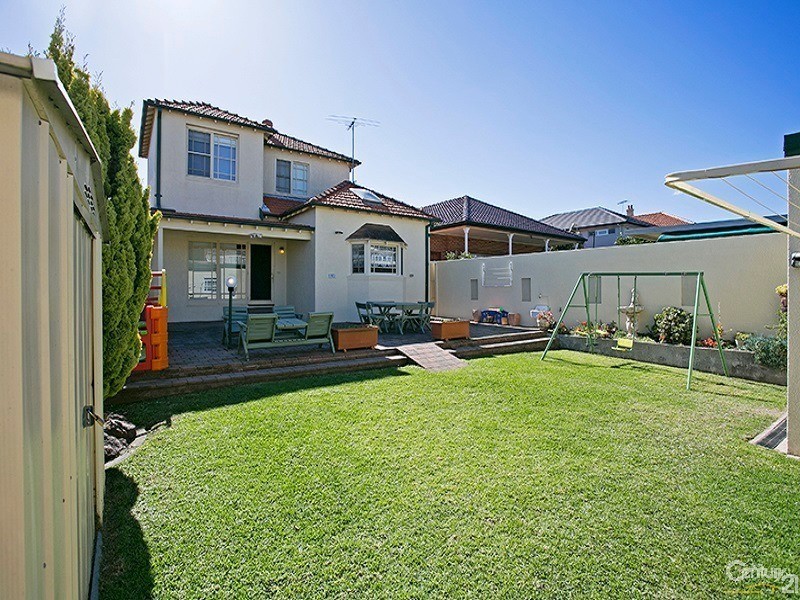 18 Coney Road, Earlwood NSW 2206