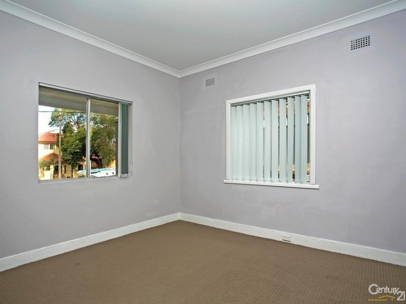 33 Forrest Avenue, Earlwood NSW 2206