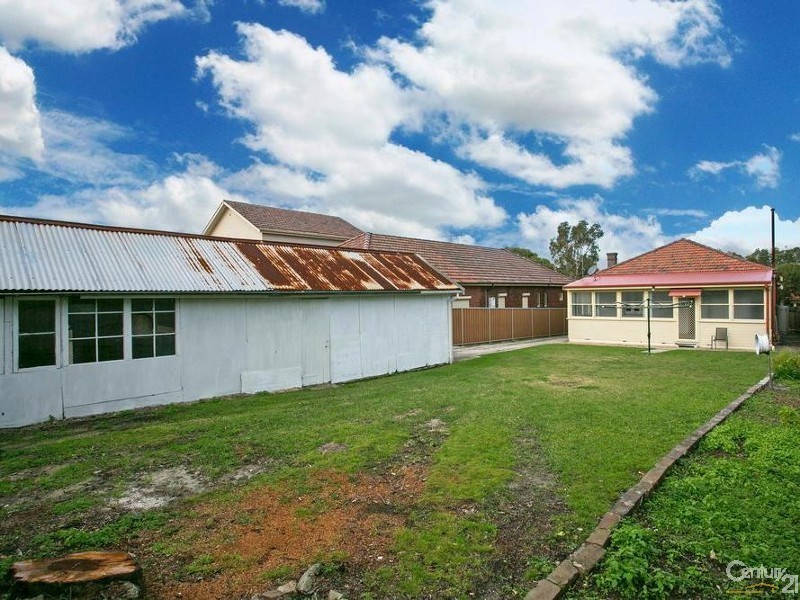 33 Forrest Avenue, Earlwood NSW 2206