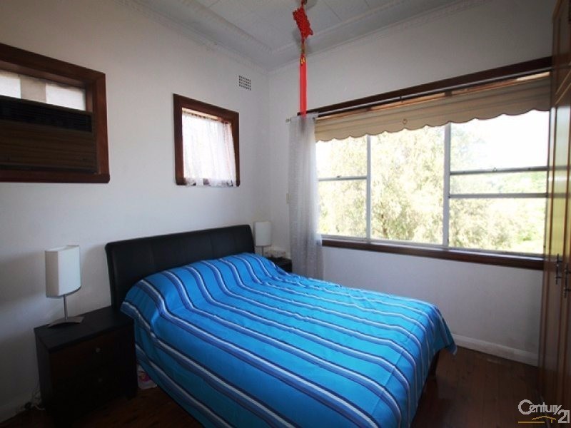 13 Bray Avenue, Earlwood NSW 2206