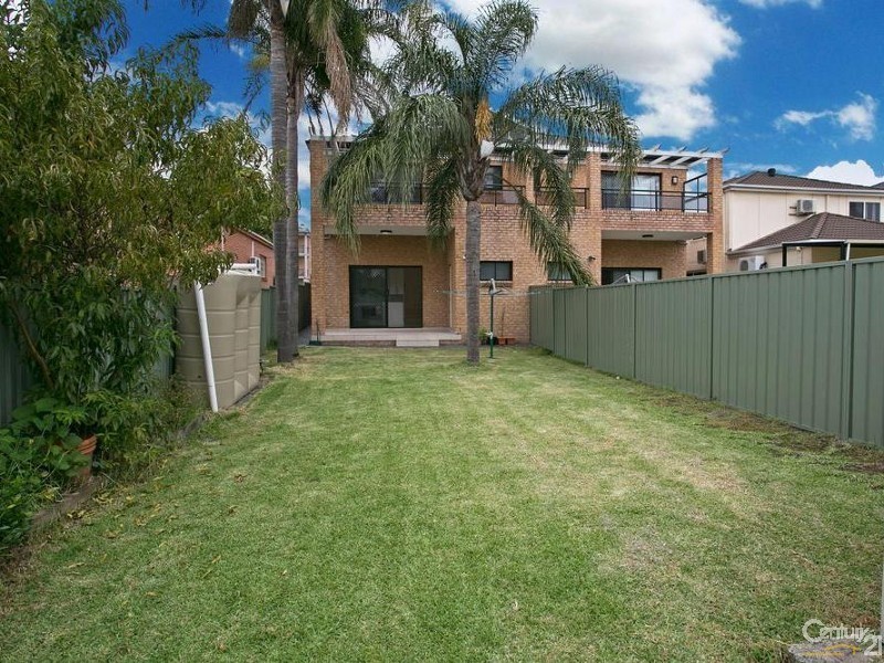36A Dreadnought Street, Roselands NSW 2196