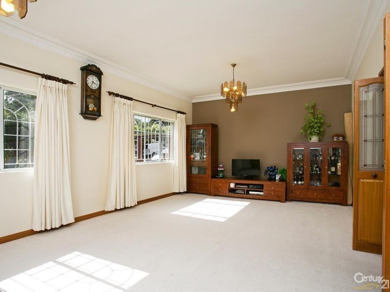 62 Richard Avenue, Earlwood NSW 2206