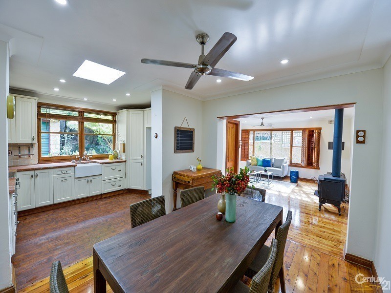 8 Jackson Place, Earlwood NSW 2206