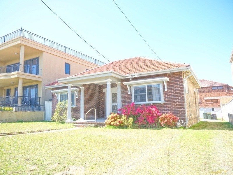 16 Earlwood Avenue, Earlwood NSW 2206