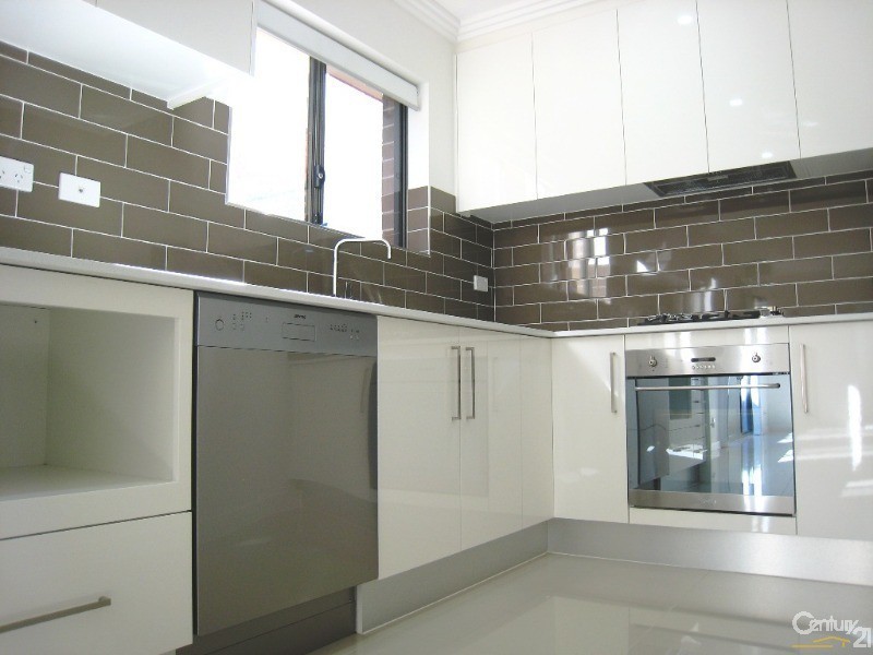 2/3 Rome Street, Canterbury NSW 2193