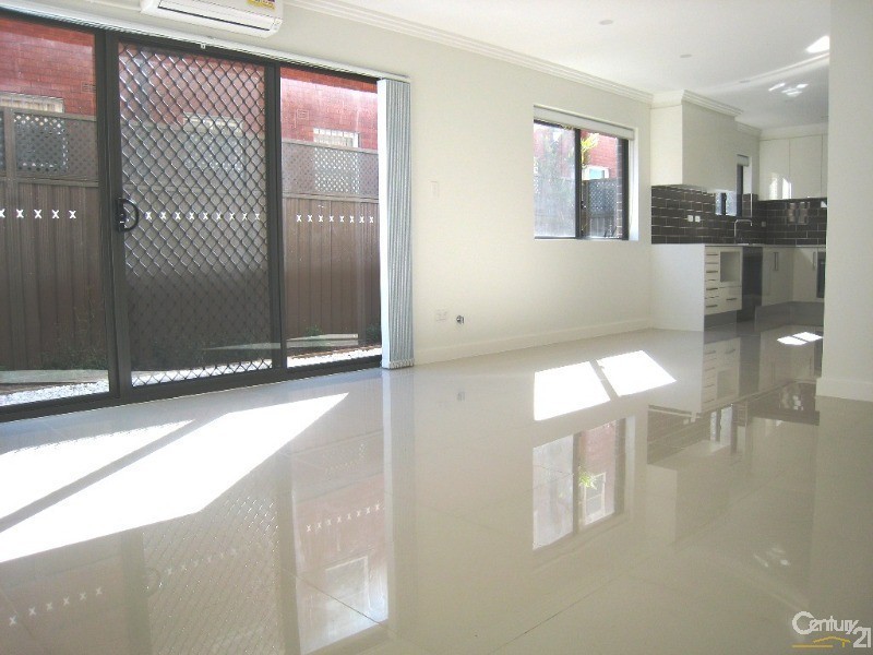 2/3 Rome Street, Canterbury NSW 2193