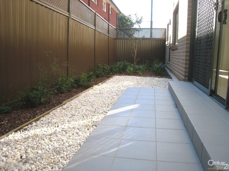 2/3 Rome Street, Canterbury NSW 2193