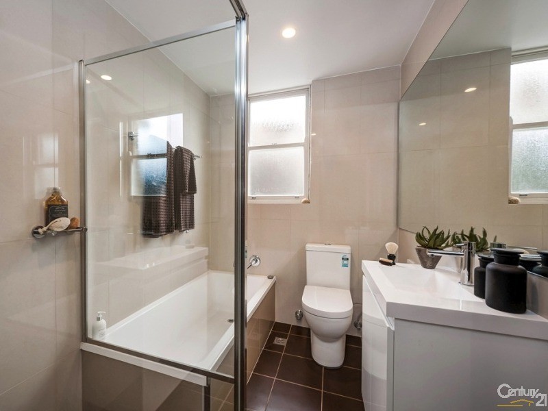 4/8 Fifth Avenue, Campsie NSW 2194