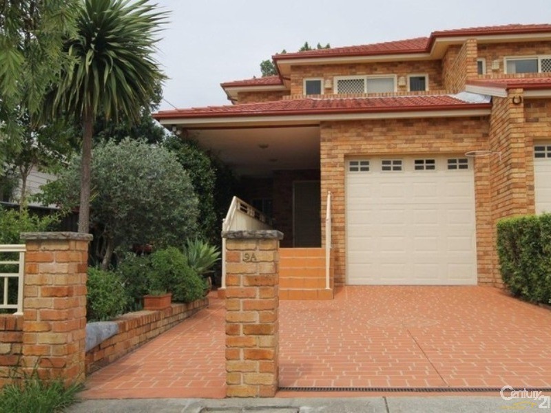 9A Onslow Street, Canterbury NSW 2193