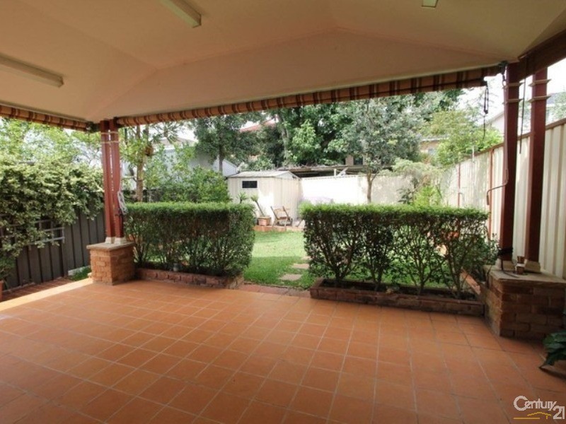 9A Onslow Street, Canterbury NSW 2193