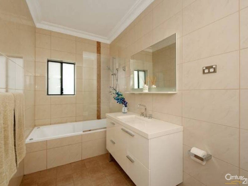 1 Boomerang Avenue, Earlwood NSW 2206