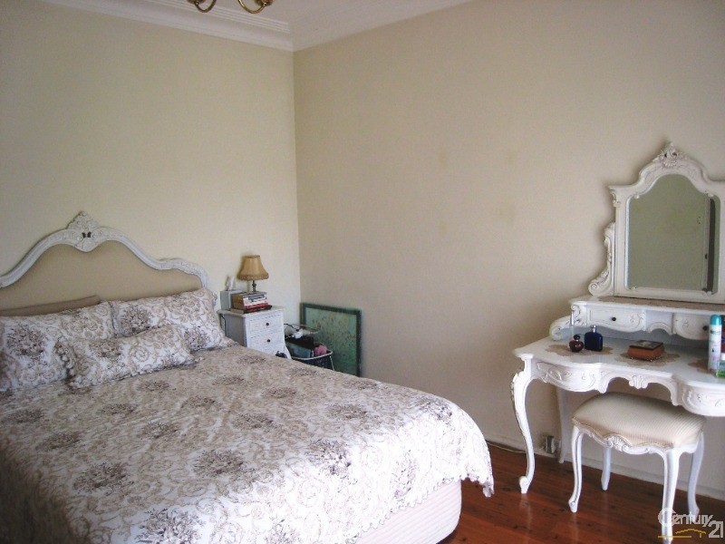 36 Macquarie Road, Earlwood NSW 2206