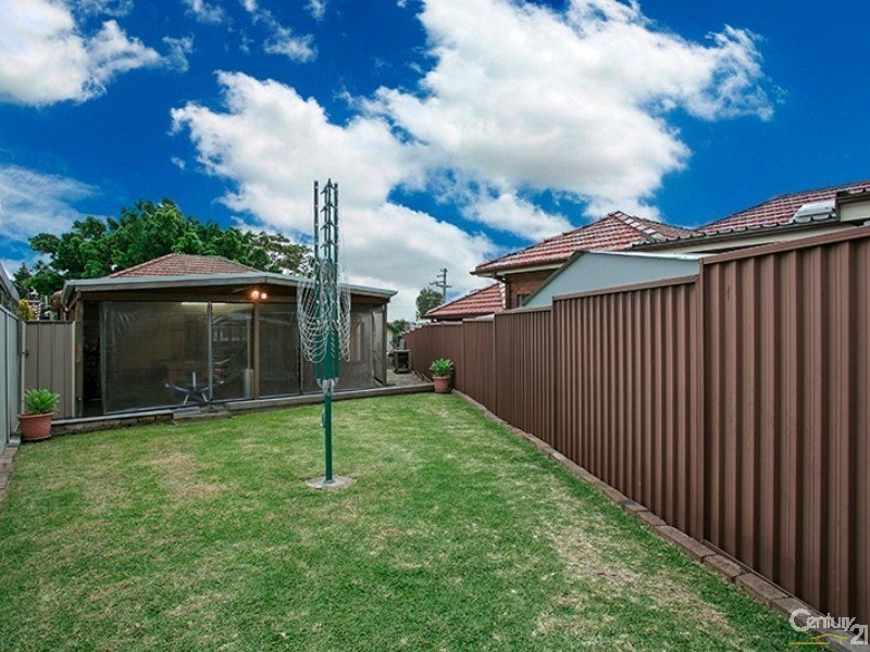 14 Forsyth Street, Kingsgrove NSW 2208