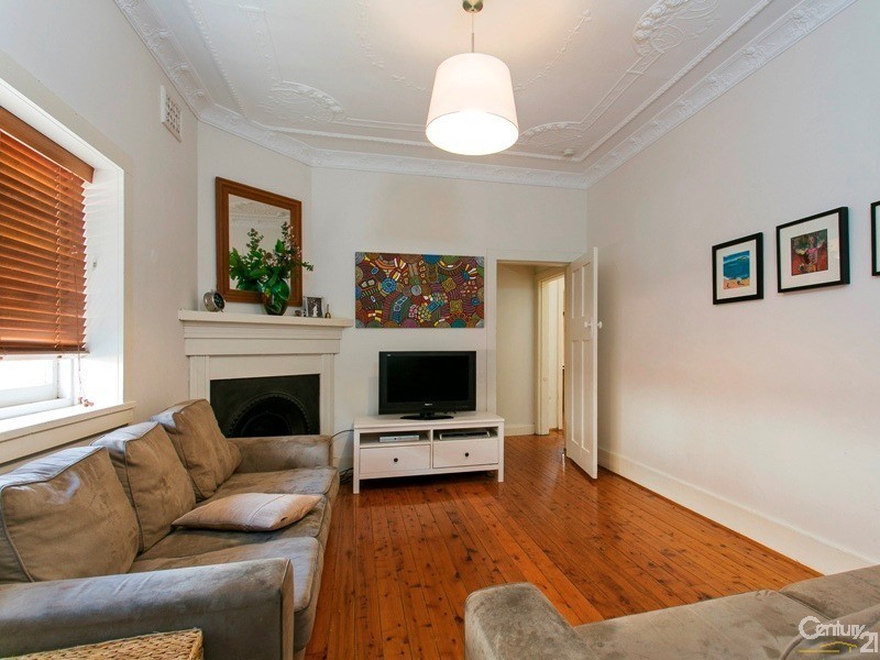 10 Glenore Road, Canterbury NSW 2193