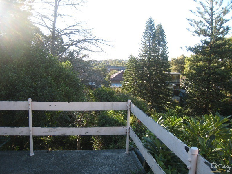 8 Trewilga Avenue, Earlwood NSW 2206