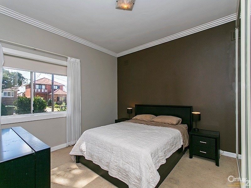 29 Pangee Street, Kingsgrove NSW 2208