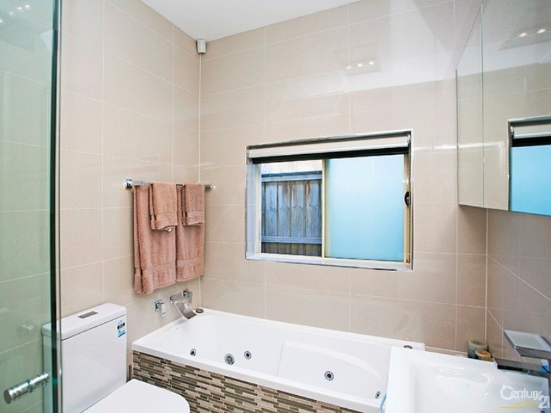 15 Alfred Street, Clemton Park NSW 2206