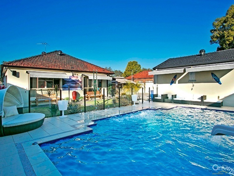 15 Alfred Street, Clemton Park NSW 2206