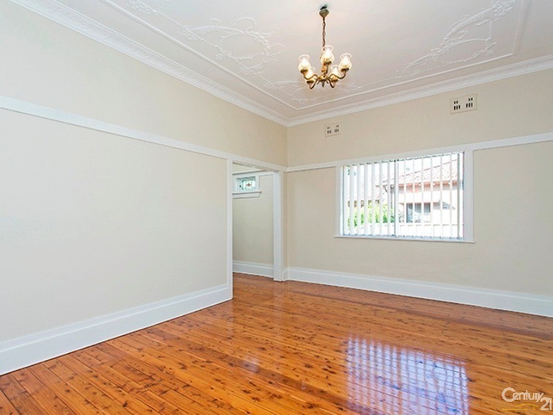 57 Earlwood Avenue, Earlwood NSW 2206