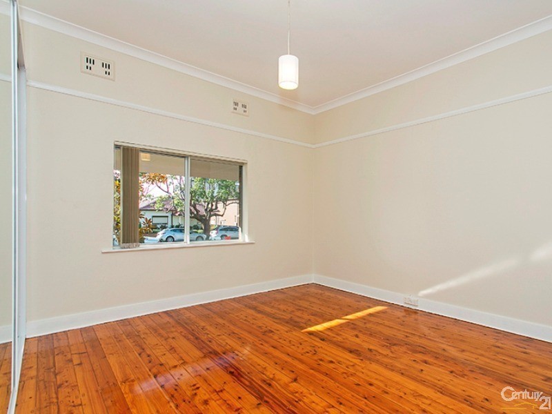 57 Earlwood Avenue, Earlwood NSW 2206