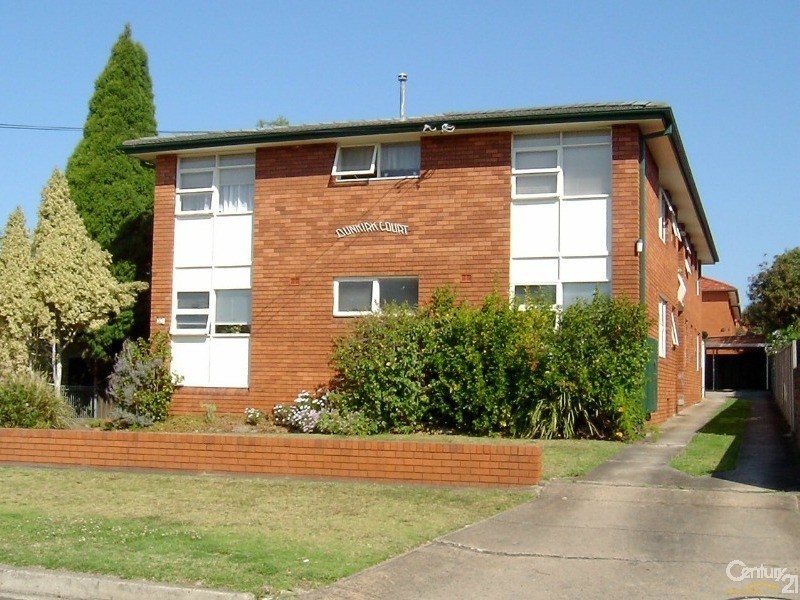 5/10 Dunkirk Avenue, Kingsgrove NSW 2208