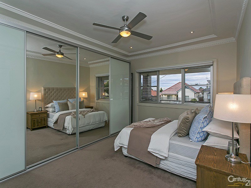 22 Birrellea Ave, Earlwood NSW 2206