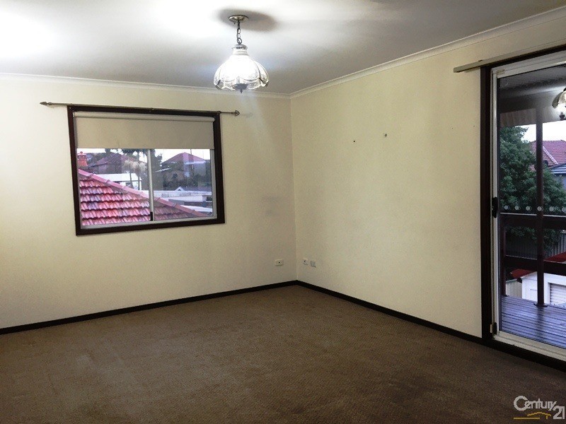 1/12 Charleston Avenue, Earlwood NSW 2206