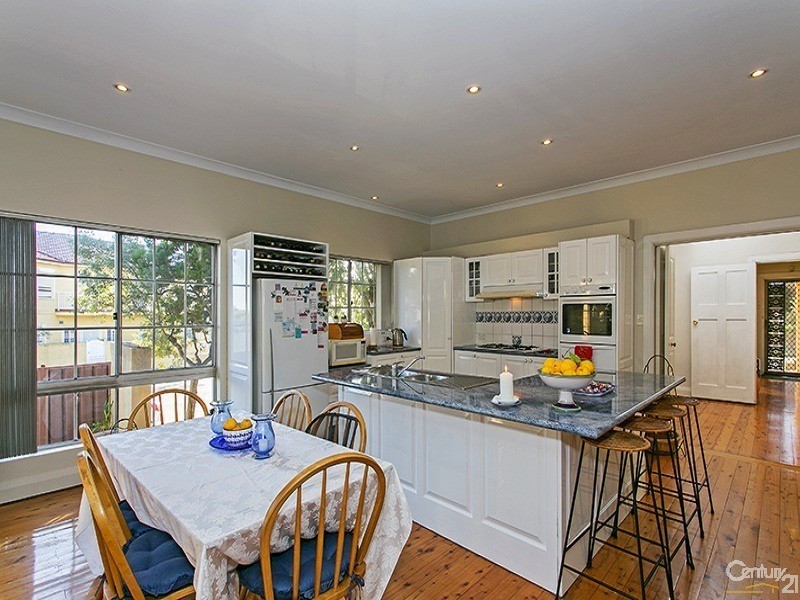 7 Earlwood Avenue, Earlwood NSW 2206